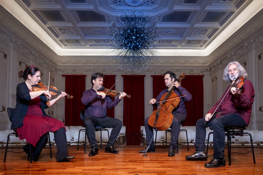 072 rafael salvador cr6 3554