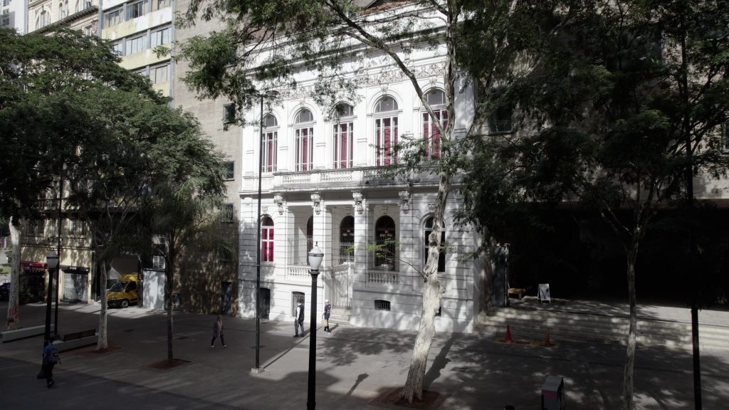 press.00 09 27 20.quadro005