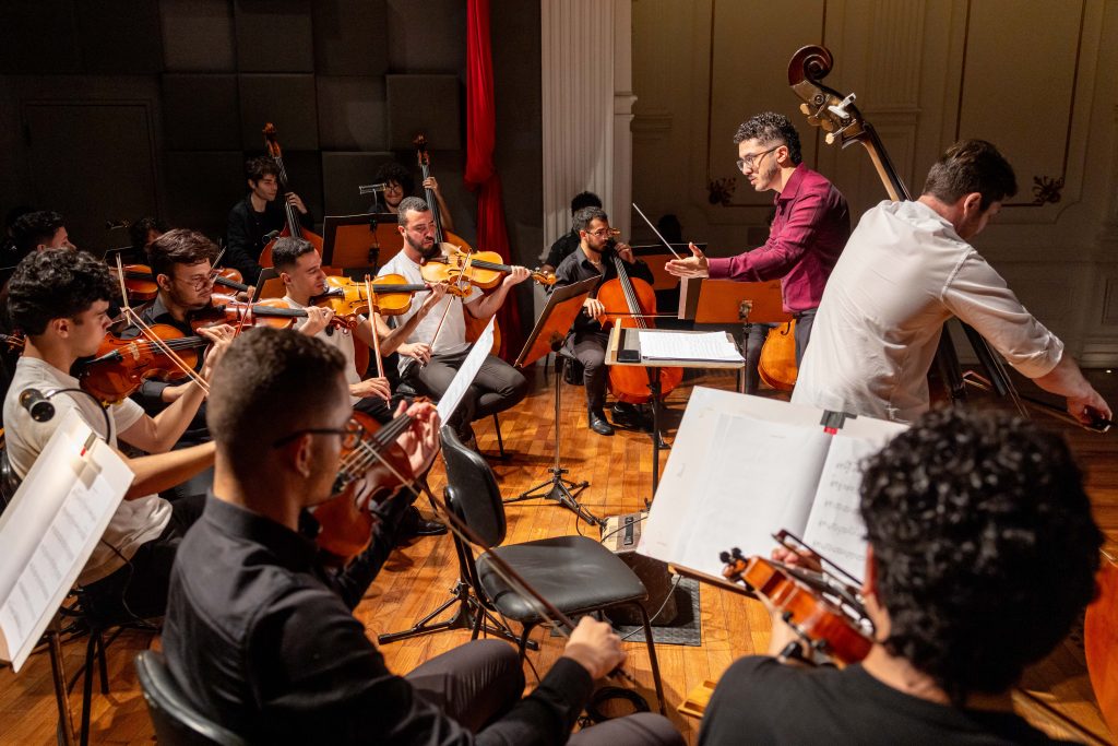 010 rafael salvador cr5 9025